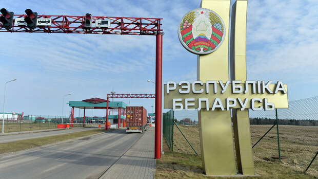 ЕС отправит Литве вертолеты для охраны границы с Белоруссией 