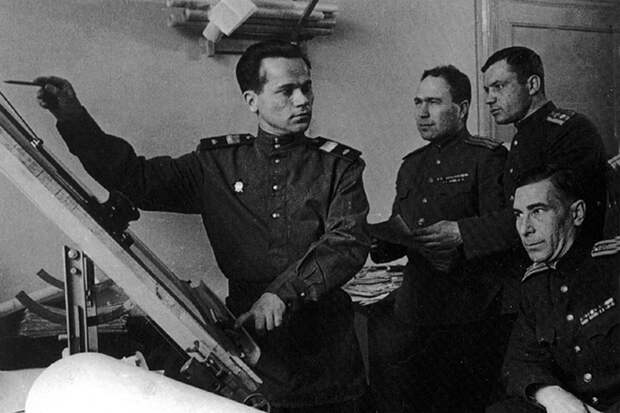 Полковник Лютый: кто был тайным покровителем Михаила Калашникова