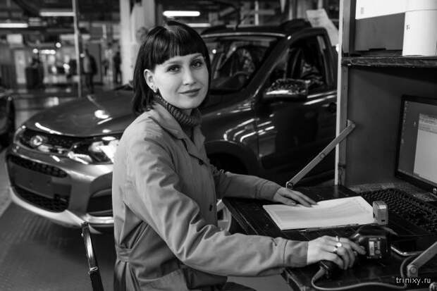 Девушки которые делают Русские машины авто, девушки, работа