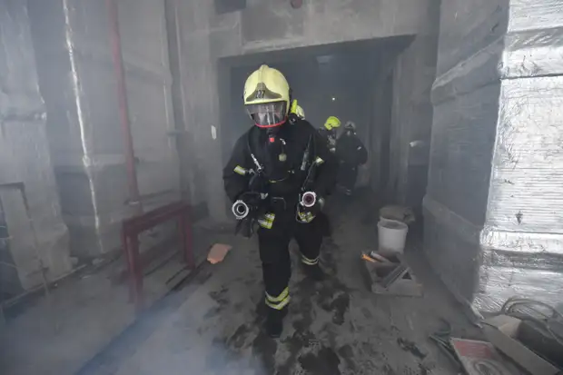 Уже пять погибших. Число жертв пожара в ЦНИИ войск ВКО продолжает расти