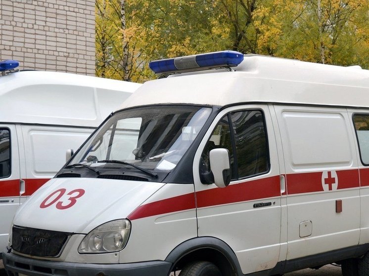 Из здания «Ленкома» вынесли окровавленного мужчину