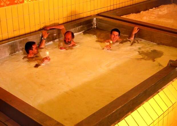 Один из самых оригинальных бассейнов, которые только можно найти. /Фото: travellan.ru Один из самых оригинальных бассейнов, которые только можно найти. /Фото: travellan.ru