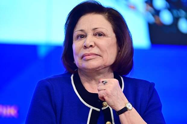 Роднина объяснила нежелание получать паспорт США