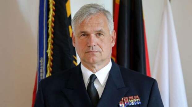 Командующий ВМС Германии подал в отставку после слов о российском Крыме
