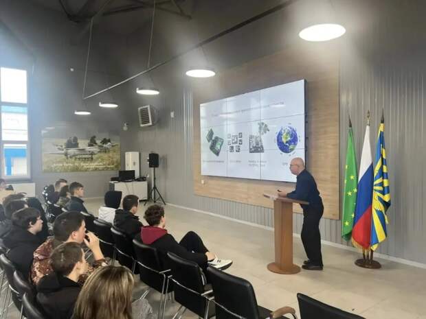 Студенты Красногвардейского аграрно-промышленного техникума посетили Военный учебный центр при МГТУ