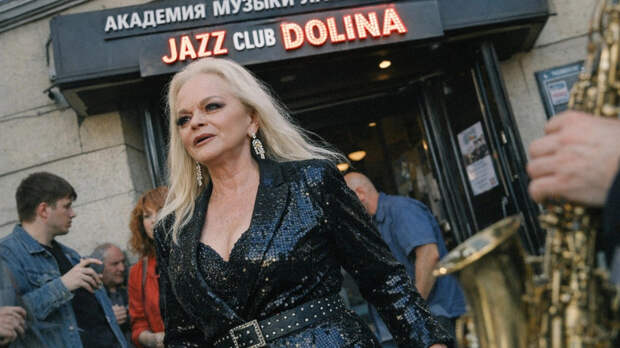 "Будет крыша над головой": Друзья Ларисы Долиной планируют подарить ей квартиру