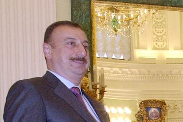 Алиев захотел сотрудничать с Украиной в ВПК