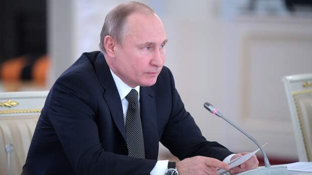 Не переживайте, не встанут: Путин заверил, что никто не покусится на границы России - видео