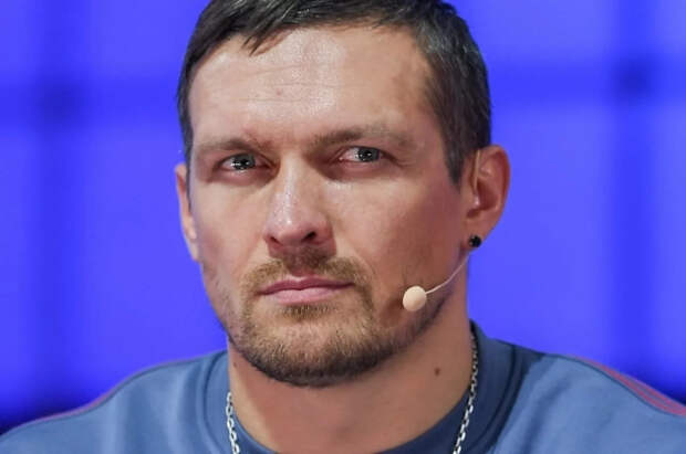 Боксёр Усик в беседе с российскими пранкерами заявил о коррупции на Украине
