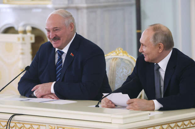 Пул первого: Лукашенко и Путин поговорили по телефону