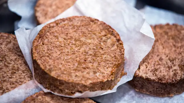 Диетолог Мойсенко предупредила об опасности растительного мяса