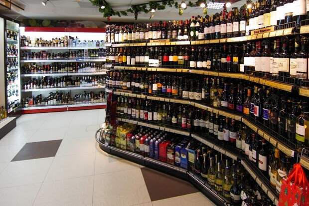 Россиян предупреждают о резком подорожании алкоголя и еды