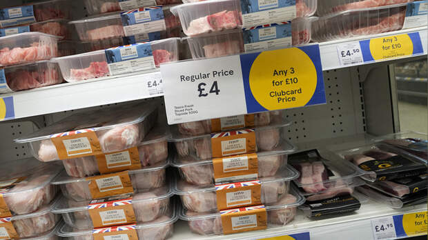 Guardian: покупка еды для британцев превратилась в «русскую рулетку» из-за риска заражения