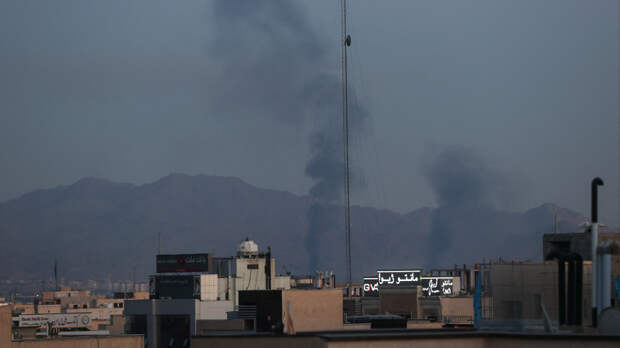 Десятки человек ранены взрывом бомбы в жилом районе Тегерана