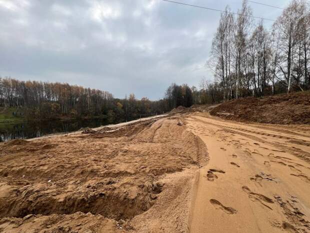 Пляж в Реадовском парке не успели благоустроить