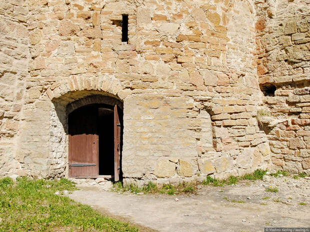 Вход на крепостные стены