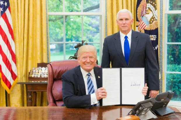 Федеральный суд США заблокировал введённые Трампом мировые тарифы