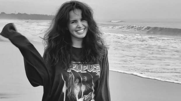 Zivert снялась в бикини на отдыхе на Бали