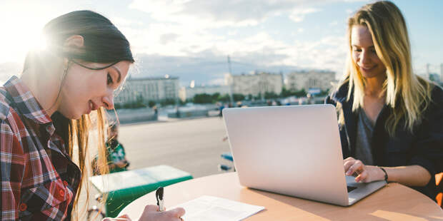 Новый код города: почему поколение Z выбирает не районы, а сообщества