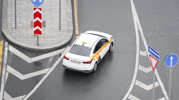 Москва выделила более 1 млрд рублей на обновление парка такси с 2012 года