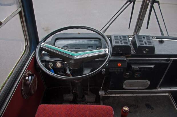 Мал, да дорог: тест-драйв Mini-Ikarus АС1 АКХ-60 АКХ-60, авто, автобус, икарус, олдтаймер, ретро техника, самоделка, самодельный автомобиль