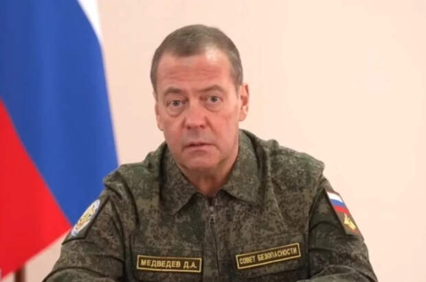 Медведев поблагодарил создателей сериала о событиях в Донбассе