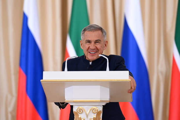 «Гордимся вами!»: Раис РТ вручил награды призерам движений «Профессионалы» и «Абилимпикс»