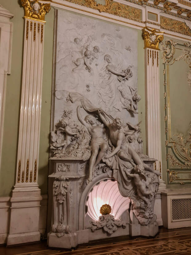 Фото: Парадная гостья. Белый зал