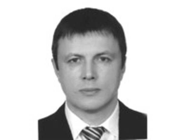 Дело в том, что Смоленков считается в России "пропавшим без вести" - 14 июня 2017 года он вместе с супругой Антониной, которая работала в аппарате правительства РФ, и тремя детьми отправился в отпуск в Черногорию, откуда потом бесследно исчез Дело в том, что Смоленков считается в России "пропавшим без вести" - 14 июня 2017 года он вместе с супругой Антониной, которая работала в аппарате правительства РФ, и тремя детьми отправился в отпуск в Черногорию, откуда потом бесследно исчез