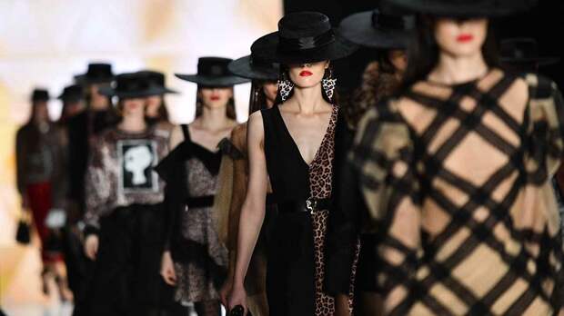 Культурные учреждения расскажут москвичам о феномене моды