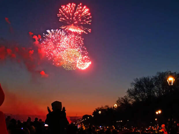 Жителям России напомнили о праздничных и рабочих днях в мае