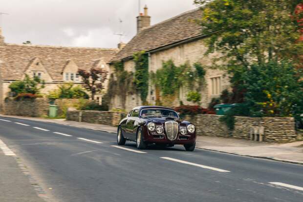 Рестомод Lancia Aurelia Outlaw European CSL на 300 лошадиных сил