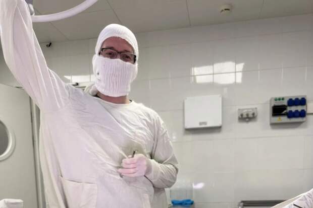 В Барнауле пенсионерке удалили опухоль размером с баскетбольный мяч