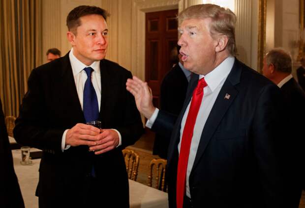 Издания Bloomberg и The New York Times, ссылаясь на своих источников, сообщают о прошедшей третьего марта встрече кандидата в американские президенты от Республиканской партии Дональда Трампа с...