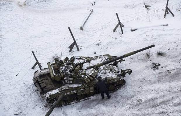 Ситуация накаляется. Зачем украинские чиновники хотят ввести военное положение?
