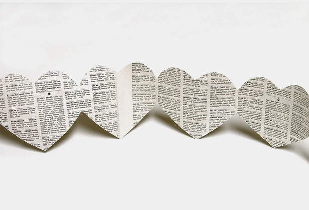 Как использовать газеты в декорировании: 10 идей с инструкциями