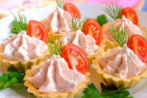 Тарталетки с крабовым мясом Тарталетки с крабовым мясом