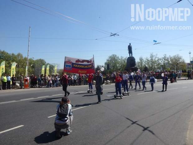 Первомайская демонстрация в Севастополе прошла без политических лозунгов