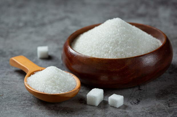 Онколог Тимофеева развеяла миф о том, что сахар вызывает рак