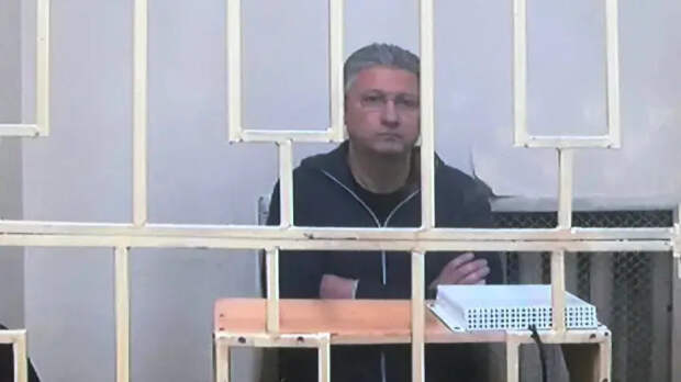 Адвокат Захидов оценил шансы Тимура Иванова попасть в зону СВО через суд