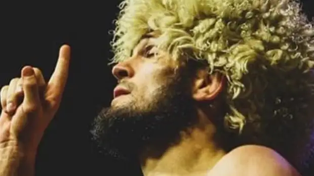 Нурмагомедов выиграл четвёртый чемпионский бой в UFC