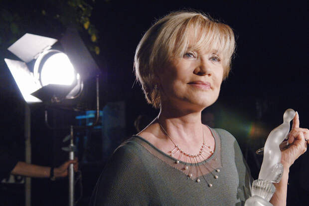 Театр Пушкина заменит "Мадам Рубинштейн" на "Мышеловку" в память об Алентовой