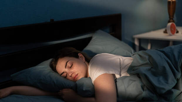 Сомнолог Кудинов: и совам, и жаворонкам нужно спать по восемь часов