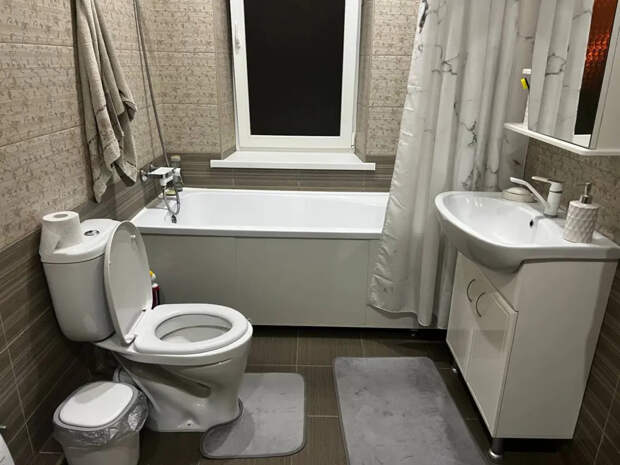 Никакой химии: сода и перекись творят чудеса — затирка между плиткой белеет за 15 минут