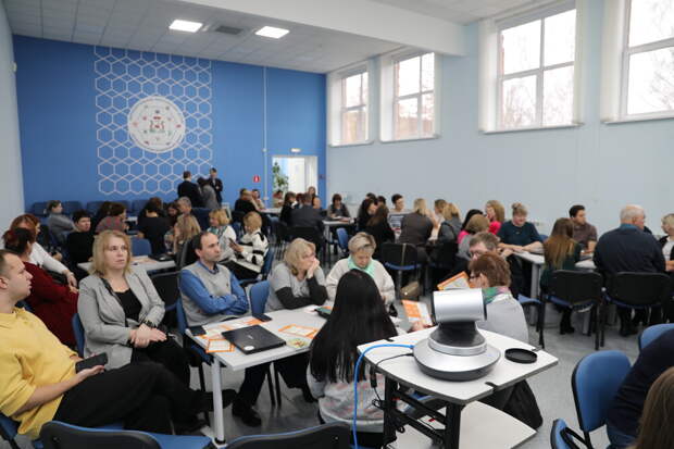 Педагогам из Смоленска рассказали о современных цифровых решениях для школы