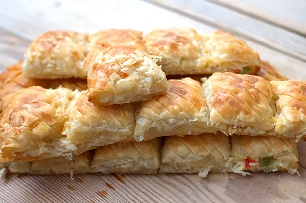 Как слоеное, но тоньше. Что можно приготовить из пачки теста фило