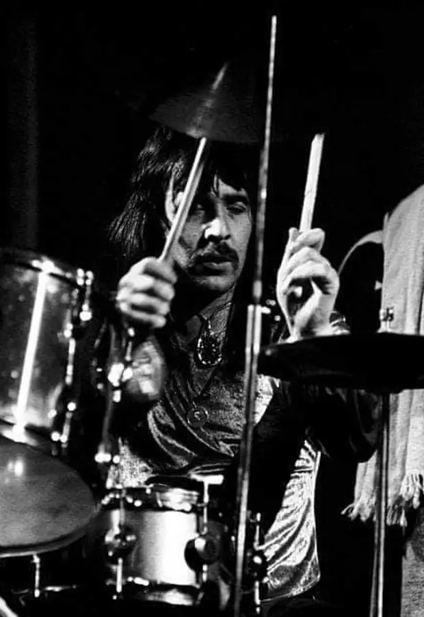 Умер бывший барабанщик Оззи Оcборна и рок-группы Uriah Heep Ли Керслейк