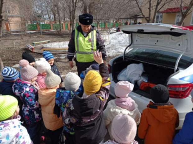 Полицейские в Самарской области проводят профилактические встречи с детьми