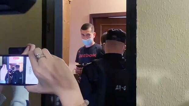 Полиция изъяла у главреда The Insider* технику и загранпаспорт 