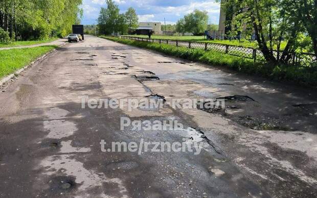 Рязанцы пожаловались на разбитые дороги в Московском районе